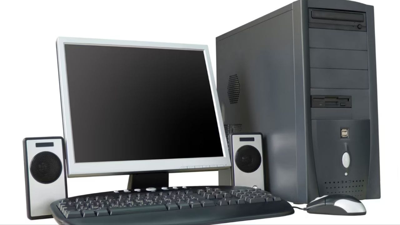 જો તમારું વિન્ડોઝ કમ્પ્યુટર ચાલુ ન થાય, તો ગભરાવાની જરૂર નથી. ક્યારેક તમે પાવર બટન દબાવો છો, પણ કમ્પ્યુટર ચાલુ થતું નથી. ક્યારેક તે ચાલુ થાય છે અને પછી તરત જ બંધ થઈ જાય છે. બહારથી બધું બરાબર દેખાય છે, પણ કમ્પ્યુટર કામ કરતું નથી. આવી સ્થિતિમાં, નવું કમ્પ્યુટર ખરીદતા પહેલા અથવા સેવા કેન્દ્રમાં જતા પહેલા, તમે કેટલીક સરળ પદ્ધતિઓ જાતે અજમાવી શકો છો. આ તમારી સમસ્યા હલ કરી શકે છે. શક્ય છે કે તમારું પીસી અથવા કમ્પ્યુટર ઠીક પણ થઈ જશે.