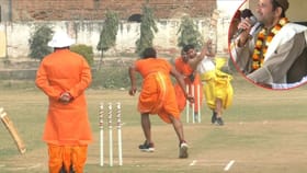 ધોતી-કુર્તા પહેરી ચોગ્ગા- છગ્ગાનો વરસાદ કર્યો