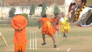 ધોતી-કુર્તામાં ક્રિકેટ, સંસ્કૃતમાં કોમેન્ટ્રી એક અનોખી મેચ રમાઈ જેનો વીડિયો વાયરલ, પીએમ મોદી કરી ચૂક્યા છે વખાણ