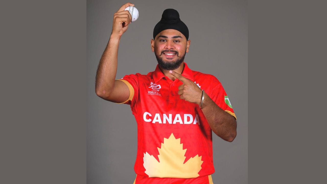 દિલપ્રીત સિંહનો જન્મ ભારતના પંજાબના ગુરદાસપુર ખાતે થયો હતો. તેમણે ધારીવાલની ગુરુ અર્જુન દેવ સિનિયર સેકન્ડરી સ્કૂલમાં તેમનું શિક્ષણ પૂર્ણ કર્યું છે.