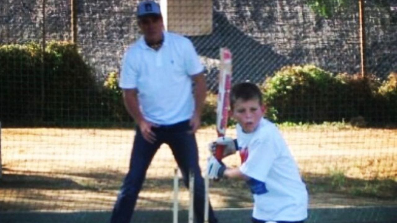 ઇરાસ્મસ 2018 ICC વર્લ્ડ ક્રિકેટ લીગ ડિવિઝન ટુ ટુર્નામેન્ટ માટે નામિબિયાની ટીમમાં રમ્યો હતો. ઓગસ્ટ 2018માં આફ્રિકા ટી20 કપ માટે નામિબિયાની ટીમમાં સ્થાન આપવામાં આવ્યું.