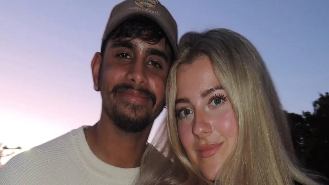 ભારત અને ન્યુઝીલેન્ડ વચ્ચેની ODI શ્રેણી 9 જાન્યુઆરીથી શરૂ થવા જઈ રહી છે. આ શ્રેણીમાં ન્યુઝીલેન્ડ તરફથી એક એવો પ્રતિભાશાળી ખેલાડી રમશે, જેનો જન્મ તમિલનાડુના વેલ્લોરમાં થયો હતો. ચાર વર્ષની ઉંમરે આદિત્ય અશોક પોતાના પરિવાર સાથે ન્યુઝીલેન્ડ સ્થળાંતર કર્યો હતો અને ત્યાં જ તેણે ક્રિકેટ કારકિર્દી ઘડવી.