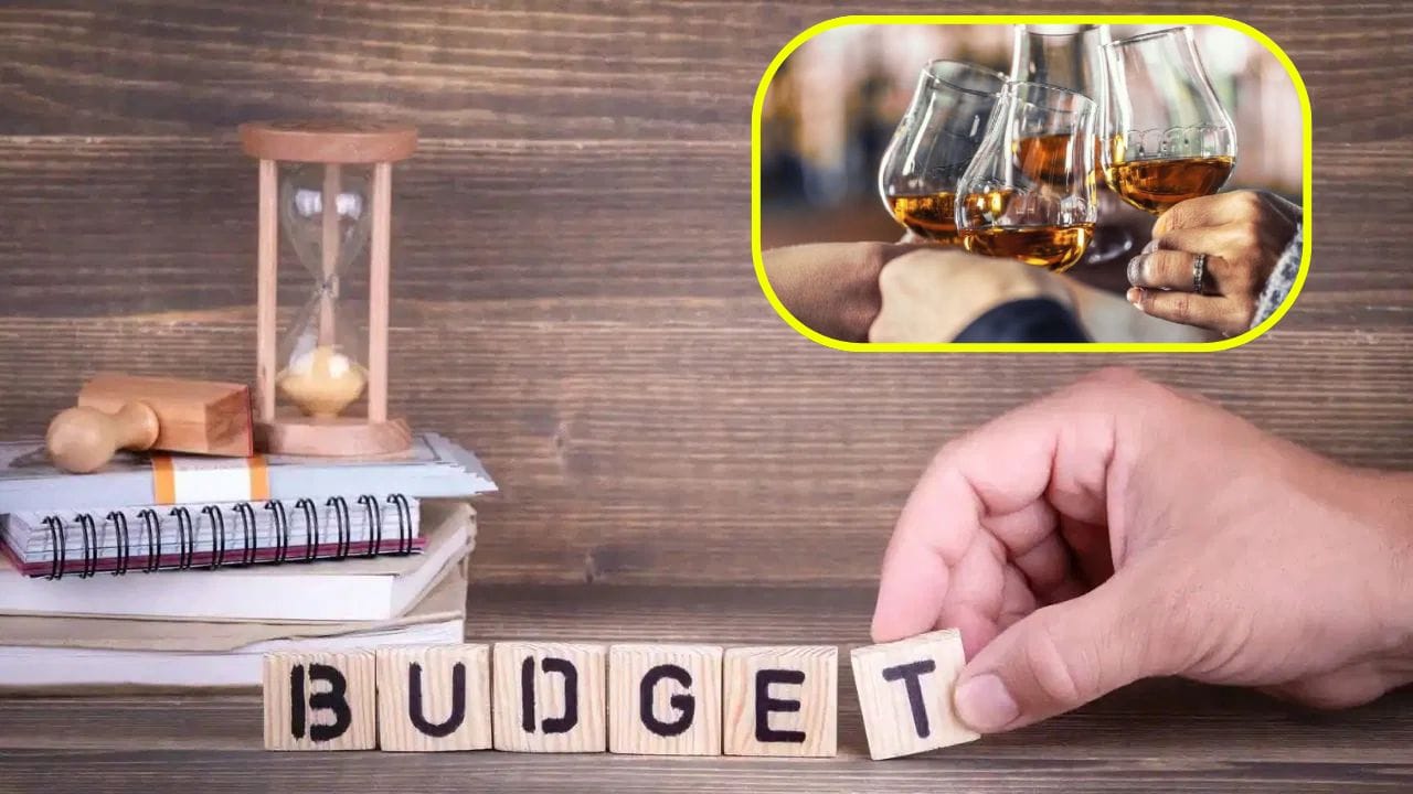 બ્રિટનની સંસદને 'The Mother of Parliaments' (સંસદોની માતા) કહેવામાં આવે છે. અહીંની પરંપરાઓ જેવી કે લાલ બ્રીફકેસ, સોનાની છડી (Mace) અને બજેટ દરમિયાન દારૂની છૂટ એ દર્શાવે છે કે, આ દેશ પોતાના ઇતિહાસને લઈને કેટલો ભાવુક છે.