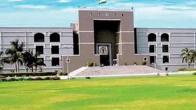 દબાણ અને ટ્રાફિક મુદ્દે ગુજરાત હાઈકોર્ટે સરકારનો લીધો ઉધડો, કહ્યું 7 વર્ષથી માત્ર ચર્ચા જ કરાય છે, અમે મોનીટરીંગ એજન્સી નથી