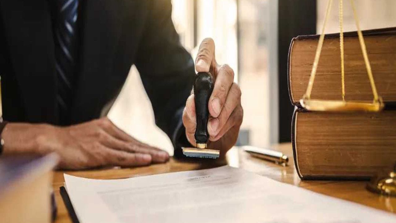 એક રિપોર્ટ મુજબ સુપ્રીમ કોર્ટેમાં જસ્ટિસ રાજેશ બિંદલ અને જસ્ટિસ મનમોહનની પીઠે આ મામલે સુનાવણી કરતા કહ્યું કે,આ સ્પષ્ટપણે પરસ્પર મતભેદો ઉકેલવા માટે કેસ છે.