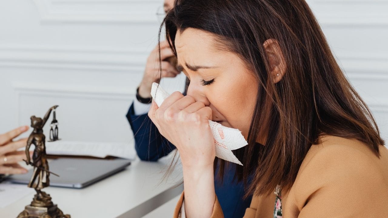 આ સાથે કોર્ટે એ પણ કહ્યું કે, આ કેસમાં કોઈ એવો પુરાવો સામે આવ્યો નથી. આ સાથે આધાર કાર્ડ અને અન્ય ડોક્યુમેનટમાં બાળકોના પિતાના રુપમાં પહેલા પતિનું નામ નોંધવું પણ આની ધારણાને મજબુતી આપે છે.