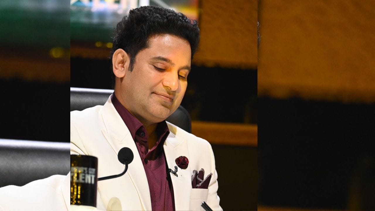 તેણે પ્રભાસ અને સૈફ અલી ખાન અભિનીત 2023ની ભારતીય ફિલ્મ "આદિપુરુષ"ની સ્ક્રિપ્ટ પણ લખી હતી.સુપરહિટ ફિલ્મ "બાહુબલી" માટે શાનદાર ડાયલોગ લખનારા ગીતકાર મનોજ મુન્તાશીરને આજે કોઈ પરિચયની જરૂર નથી. 