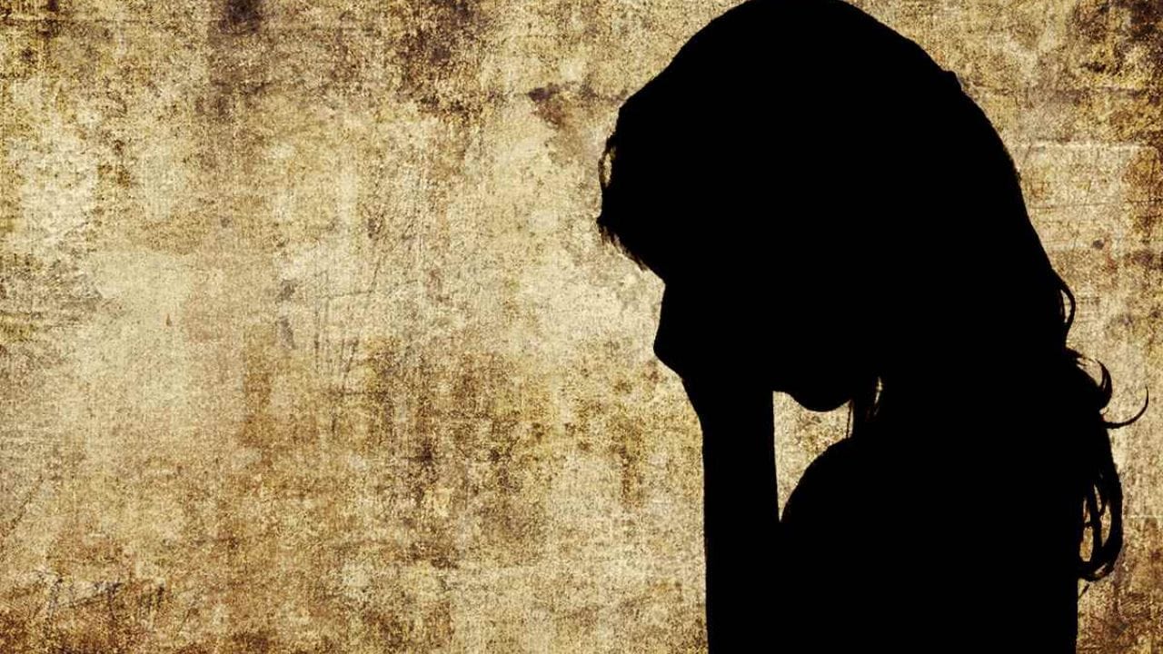 ખોટા કેસોની બાબતમાં ખાસ કરીને 498A IPC, ડોમેસ્ટિક વાયલેન્સ અથવા ખોટી ફરિયાદથી પીડિત વ્યક્તિ કોર્ટમાં “Malicious Prosecution” અથવા “Defamation”ના આધાર પર વળતર માગ કરી શકે છે. સુપ્રીમ કોર્ટ અને હાઈકોર્ટના અનેક ચુકાદાઓમાં ખોટા કેસથી થયેલી માનસિક પીડા માટે વળતર ફટકારવામાં આવ્યું છે. વળતર ફિક્સ નથી, તે કોર્ટ નક્કી કરે છે.