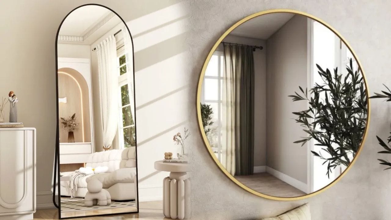 અરીસાઓ લગાવવાથી ઘણીવાર ઘરની સુંદરતા વધે છે, પરંતુ શું તમે જાણો છો કે અમુક ચોક્કસ જગ્યા સિવાય બીજે ક્યાંય અરીસો ના મુકવો જોઈએ, આમ કરવું ઘરમાં બરબાદી લાવી શકે છે. તેથી, ઘરમાં અરીસાઓ લગાવતી વખતે, તે સુનિશ્ચિત કરવું મહત્વપૂર્ણ છે કે તે યોગ્ય જગ્યાએ મૂકવામાં આવે. ચાલો જાણીએ 5 એવી જગ્યાઓ વિશે જ્યાં અરીસાઓ ટાળવા જોઈએ.