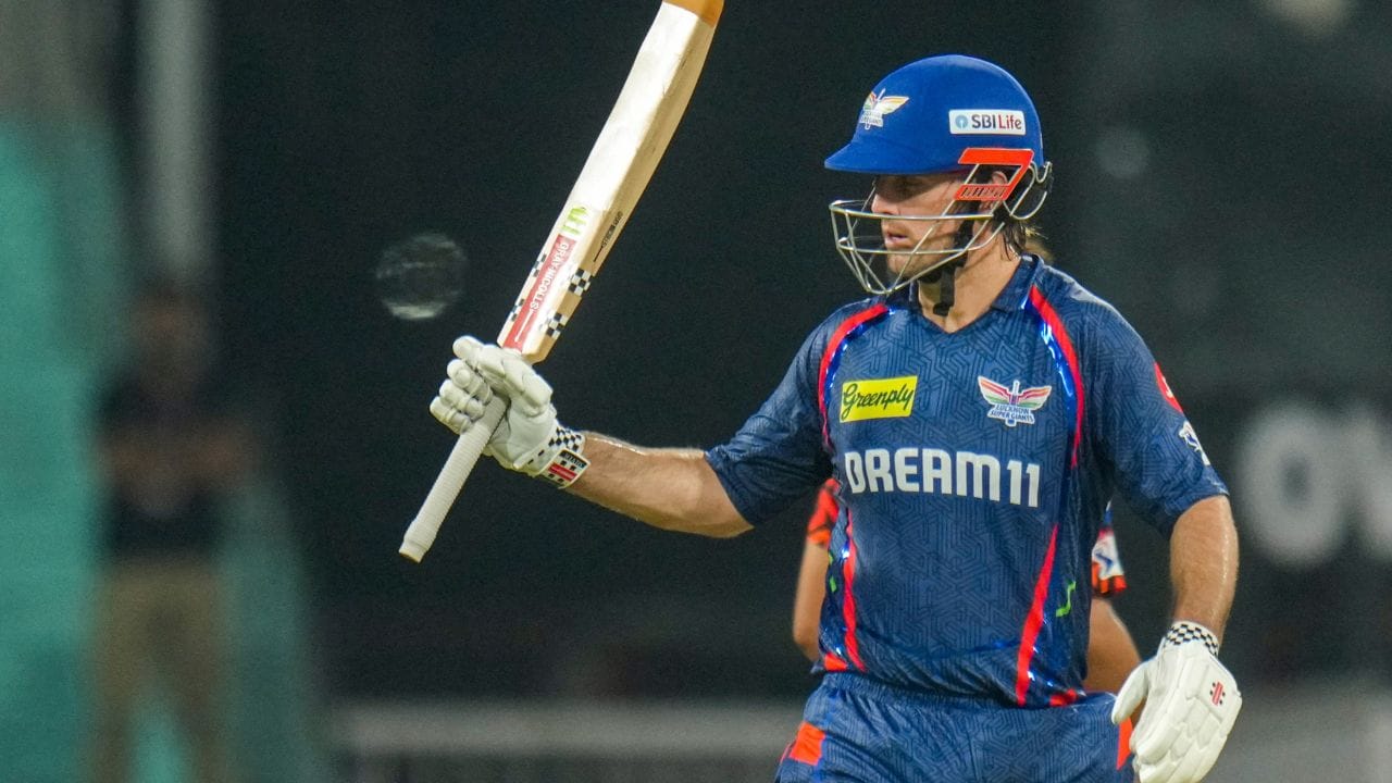 મિચેલ રોસ માર્શનો જન્મ 20 ઓક્ટોબર 1991ના રોજ થયો છે. તે એક ઓસ્ટ્રેલિયન આંતરરાષ્ટ્રીય ક્રિકેટર છે જે ODIમાં ઓસ્ટ્રેલિયાનું પ્રતિનિધિત્વ કરે છે અને T20I માં કેપ્ટનશીપ કરે છે.