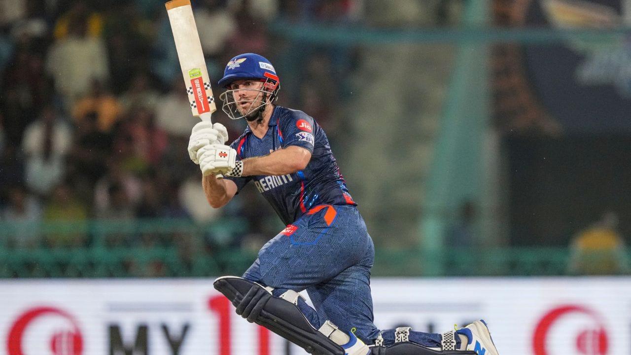 માર્શ ODIમાં કેપ્ટનશીપ કરી ચૂક્યો છે અને તમામ ફોર્મેટમાં વાઈસ કેપ્ટન તરીકે સેવા આપી ચૂક્યો છે. માર્શ હાલમાં સ્થાનિક ક્રિકેટમાં વેસ્ટર્ન ઓસ્ટ્રેલિયા, બિગ બેશ લીગમાં પર્થ સ્કોર્ચર્સ અને ઇન્ડિયન પ્રીમિયર લીગમાં લખનૌ સુપર જાયન્ટ્સ તરફથી રમે છે.