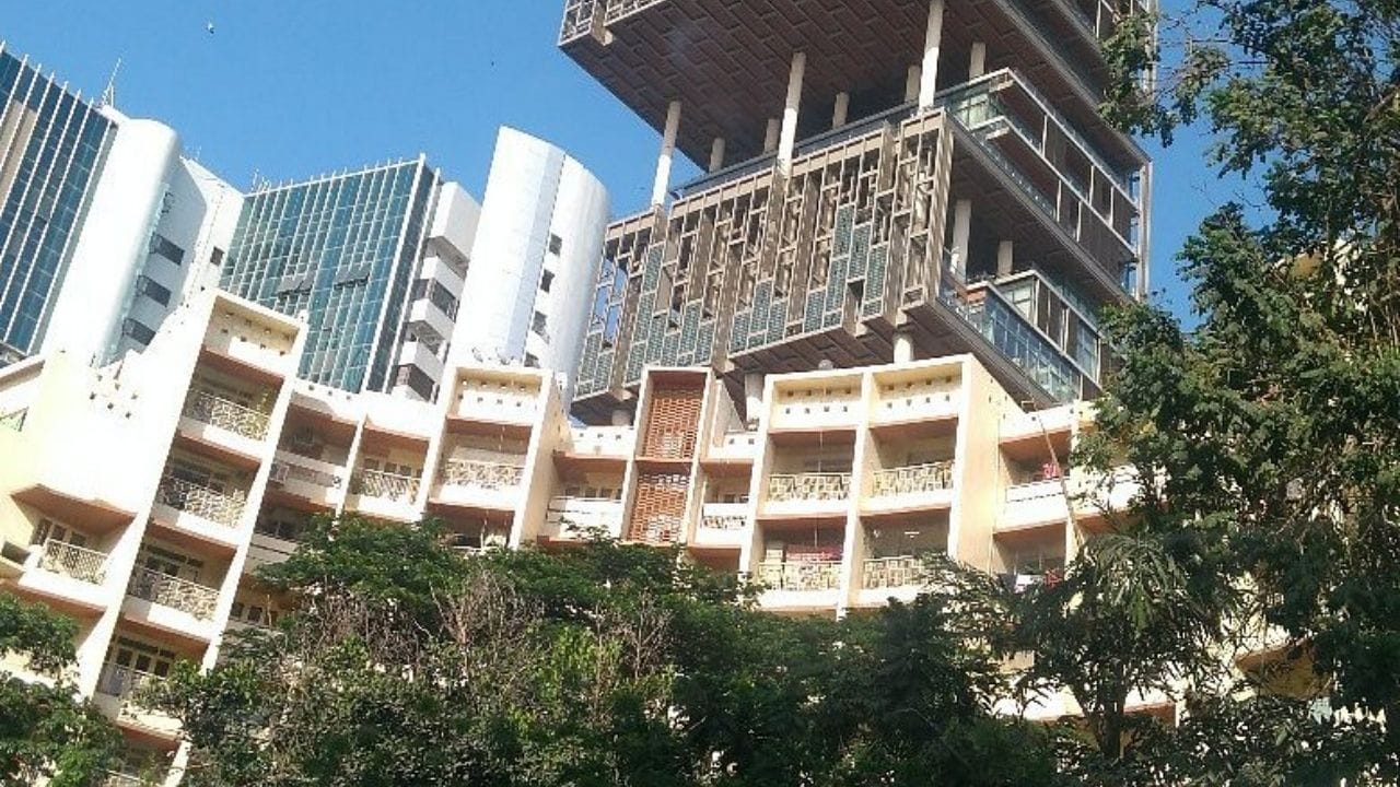 Mukesh Ambani's Antilia High Staff Salaries and Employee Benefits (8)