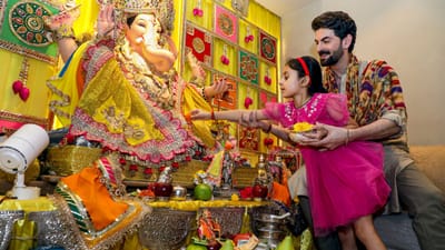  નીલે શ્રીરામ રાઘવનની 2007માં આવેલી ફિલ્મ "જોની ગદ્દાર" થી પોતાની કારકિર્દીની શરૂઆત કરી હતી. જોકે આ ફિલ્મ સારી ચાલી ન હતી, પરંતુ નીલ નીતિન મુકેશના અભિનયને ખૂબ જ પસંદ કરવામાં આવ્યો હતો. આજે, નીલ નીતિન મુકેશના કરિયર વિશે કેટલીક રસપ્રદ વાતો શેર કરીશું.