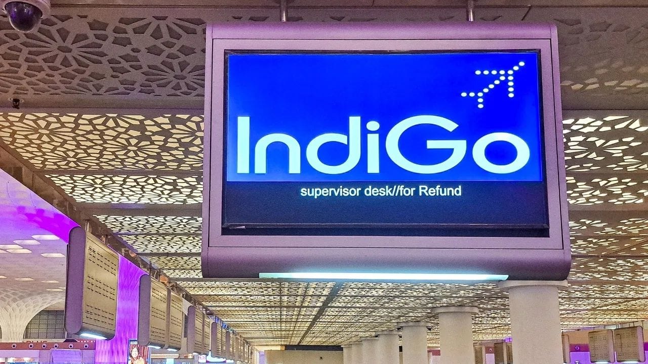 જો કે, આ માટે ઉંમર સાબિત કરતા દસ્તાવેજો જેવા કે જન્મનું પ્રમાણપત્ર, હોસ્પિટલ ડિસ્ચાર્જ પેપર, વેક્સિનેશન સર્ટિફિકેટ અથવા પાસપોર્ટ ચેક-ઇન વખતે બતાવવા જરૂરી છે.