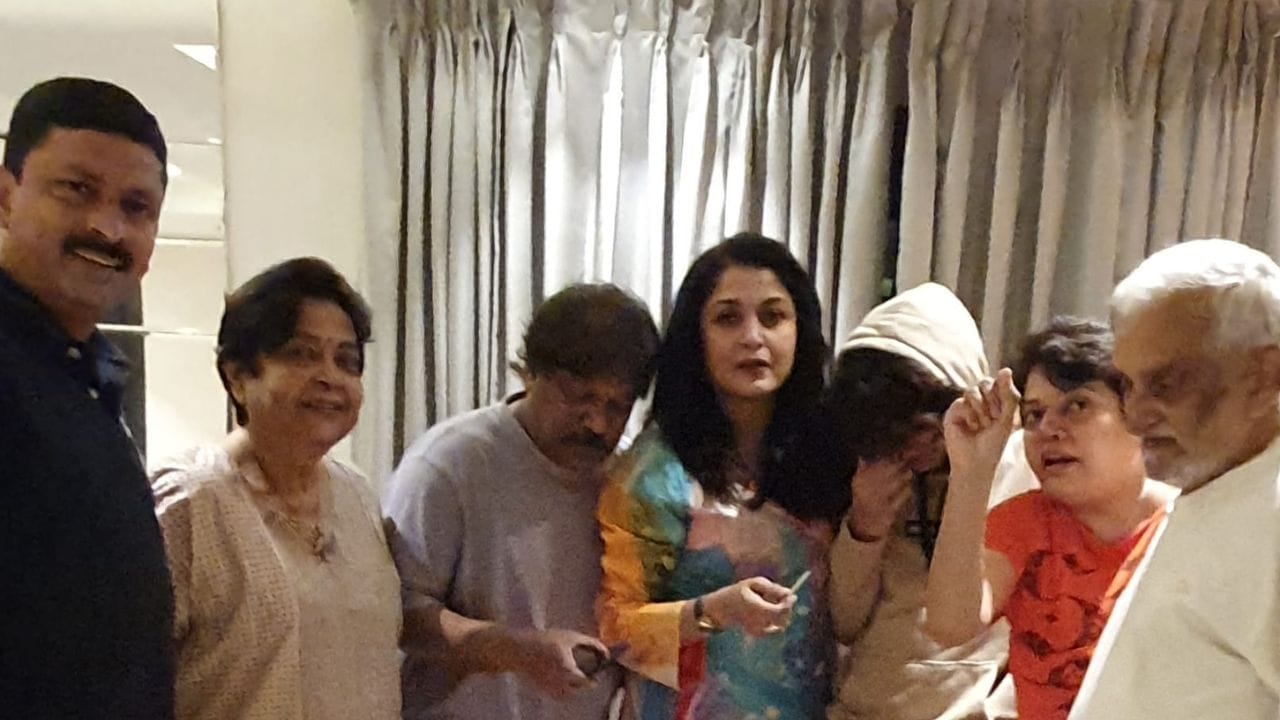 રામ્યા કૃષ્ણનને રામ્યા કૃષ્ણા તરીકે પણ ઓળખવામાં આવે છે, તે એક ભારતીય અભિનેત્રી છે જે મુખ્યત્વે તેલુગુ અને તમિલ ફિલ્મોમાં કામ કરવા માટે જાણીતી છે, તેમજ કન્નડ, મલયાલમ અને હિન્દી ફિલ્મોમાં પણ કામ કરી રહી છે.