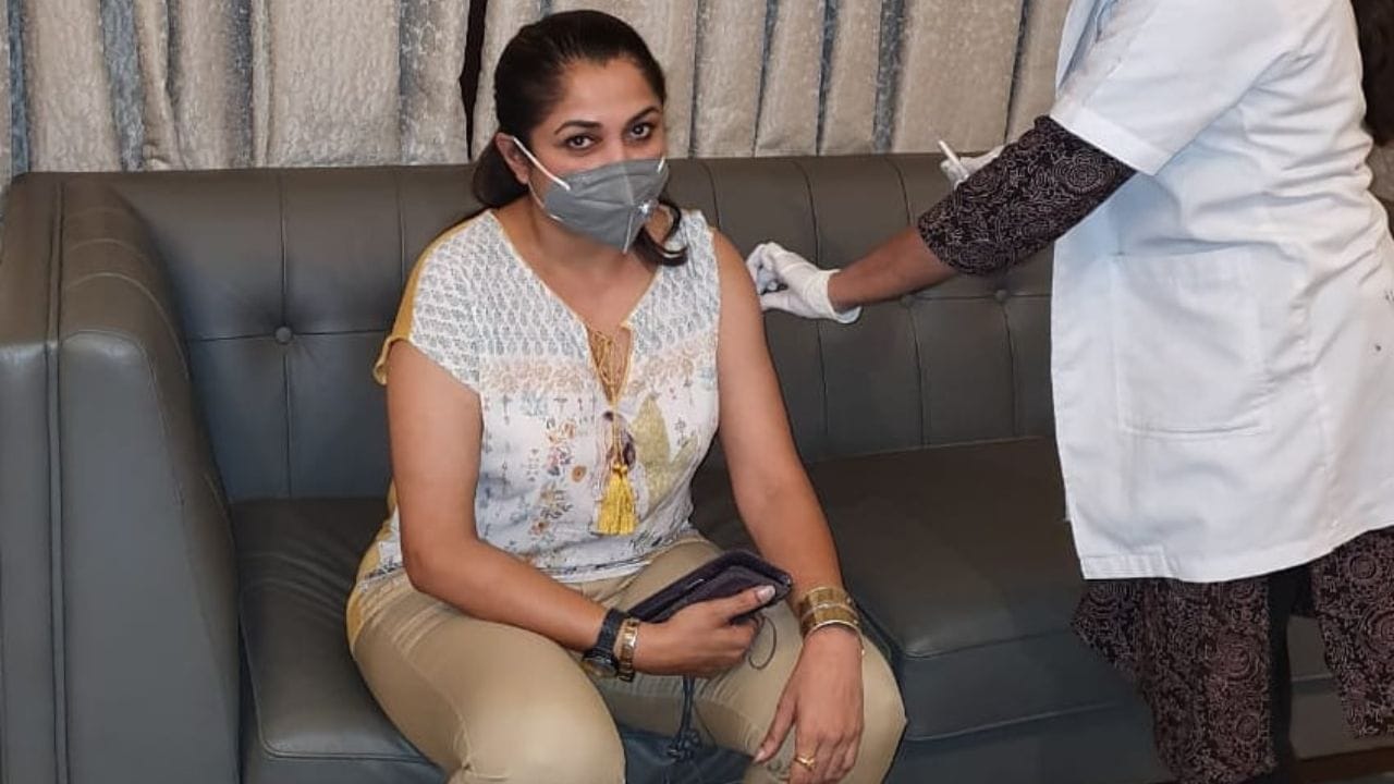 તમને જણાવી દઈએ કે,રામ્યા કૃષ્ણનની કારકિર્દીની સૌથી મોટી ફિલ્મ બાહુબલી છે, જે 2015 અને 2017 માં બે ભાગમાં આવી હતી. આ ફિલ્મ તમિલ, તેલુગુ, કન્નડ, મલયાલમ અને હિન્દીમાં રિલીઝ થઈ હતી.  