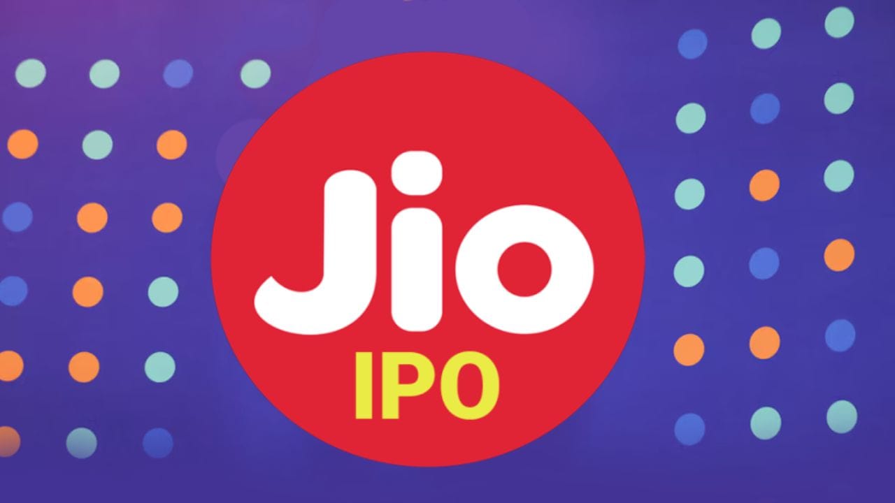 ઓફરિંગને પ્રાથમિક ઇશ્યૂ અને ગૌણ શેર વેચાણ વચ્ચે સમાન રીતે વિભાજિત કરવામાં આવે તેવી શક્યતા છે, જેમાં KKR, TPG, સિલ્વર લેક અને વિસ્ટા પાર્ટનર્સ સહિતના ખાનગી ઇક્વિટી રોકાણકારો તેમનો હિસ્સો ઘટાડવાની તૈયારી કરી રહ્યા છે. ઉદ્યોગના અધિકારીઓ અને વિશ્લેષકોના મતે, વ્યૂહાત્મક શેરધારકો Google (7.75%) અને Meta (9.99%) તેમના હિસ્સાને જાળવી રાખે તેવી અપેક્ષા છે, જ્યારે Intel, જે 0.7% હિસ્સો ધરાવે છે, તે આંશિક વેચાણ પર વિચાર કરી શકે છે.