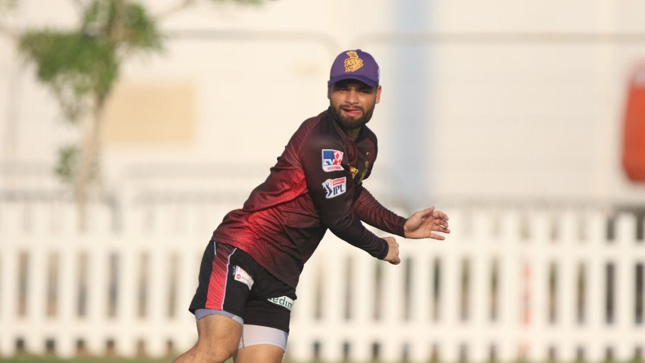 ફેબ્રુઆરી 2022માં તેમને KKR દ્વારા રિટેન કરવામાં આવ્યો હતો અને IPL 2022માં રમ્યો હતો.રાજસ્થાન રોયલ્સ સામે 23 બોલમાં 42 રન બનાવ્યા બાદ તેમણે પોતાનો પહેલો મેન ઓફ ધ મેચ એવોર્ડ (અને એક લાખનો ચેક) મેળવ્યો હતો.