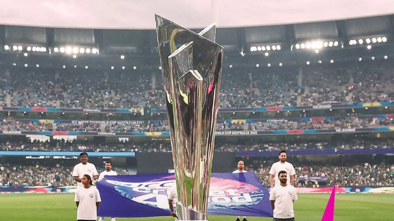 2024માં નેપાળના કેનેડા પ્રવાસમાં તે મેન ઓફ ધ સિરીઝ રહ્યો હતો.