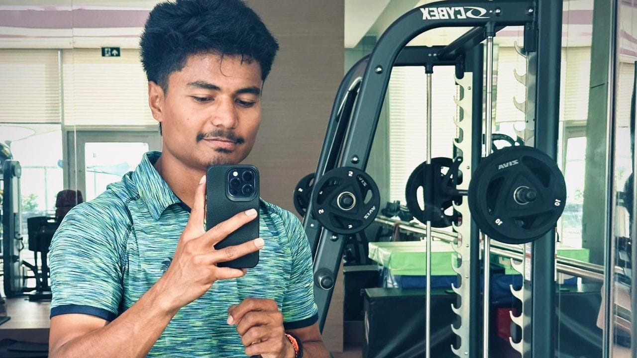 તમને જણાવી દઈએ કે, બે વખતની વિશ્વ ચેમ્પિયન વેસ્ટ ઈન્ડિઝને 2 T20I મેચમાં નેપાળ ક્રિકેટ ટીમે હરાવી ચૂક્યું છે.નેપાળ ટીમ 2026ના T20 વર્લ્ડ કપમાં તેના નિરાશાજનક પ્રદર્શનમાં સુધારો કરવા માંગે છે.