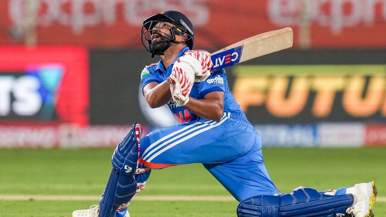 ભારત અને ન્યુઝીલેન્ડ વચ્ચેની ODI સીરિઝની બીજી મેચ 14 જાન્યુઆરીએ રાજકોટના નિરંજન શાહ સ્ટેડિયમ ખાતે રમાશે. આજે મકરસંક્રાતિનો તહેવાર પણ ધામધુમથી ઉજવવામાં આવી રહ્યો છે.