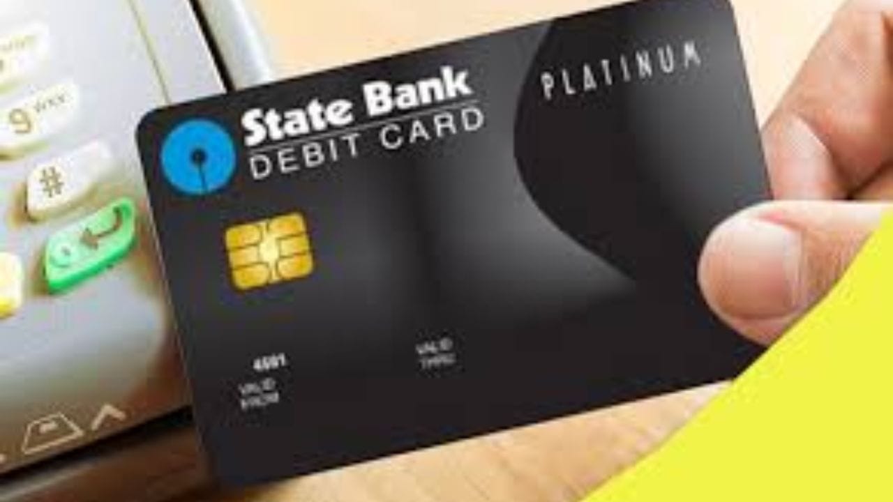 SBI એ નોન-SBI ATM પર ઉપલબ્ધ મફત વ્યવહાર મર્યાદામાં કોઈ ફેરફાર કર્યો નથી. બચત ખાતા ધારકો પહેલાની જેમ દર મહિને પાંચ મફત વ્યવહારો કરી શકશે. જો કે, આ મફત મર્યાદા સમાપ્ત થઈ ગયા પછી, રોકડ ઉપાડ પર હવે ₹23 + GST ​​લાગશે. પહેલાં, આ ચાર્જ ₹21 હતો. બેલેન્સ ચેક અથવા મિની-સ્ટેટમેન્ટ જેવા બિન-નાણાકીય વ્યવહારો ₹10 થી વધારીને ₹11 + GST ​​લાગશે.
