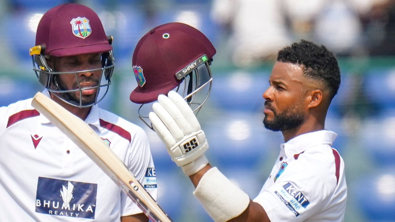 તેમને સામાન્ય રીતે સમકાલીન ક્રિકેટ જગતના શ્રેષ્ઠ ODI બેટ્સમેનોમાંના એક તરીકે ગણવામાં આવે છે. 