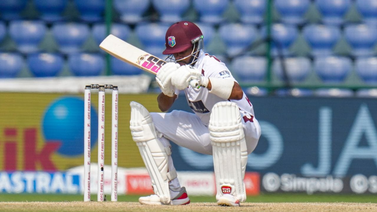 હોપને 2020 અને 2022 બંને માટે ICC ODI ટીમ ઓફ ધ યરમાં બે વાર નામ આપવામાં આવ્યું છે. હોપ ઇતિહાસમાં પ્રથમ ક્રિકેટર છે જેણે આંતરરાષ્ટ્રીય ક્રિકેટમાં બધા પૂર્ણ સભ્ય દેશો સામે સદી ફટકારી છે.