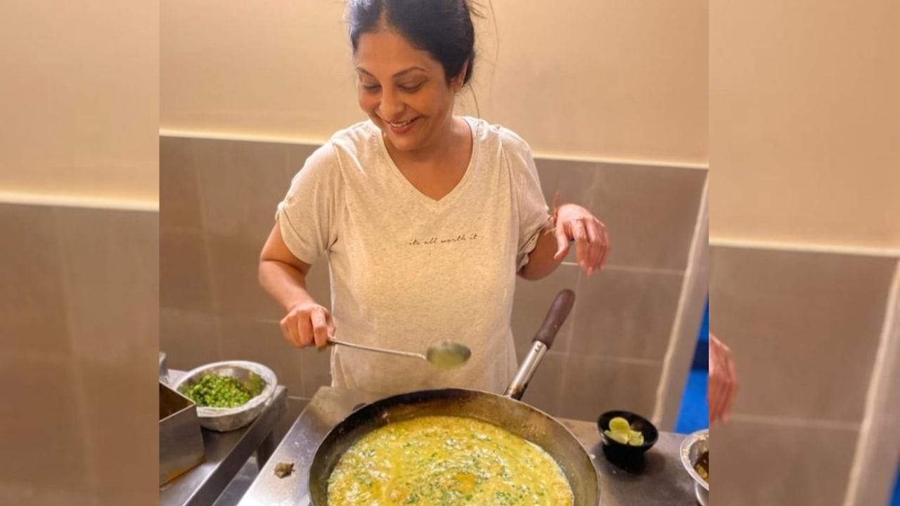 અભિનેત્રી શેફાલી શાહ હાલમાં પ્રોફેશનલ લાઈફમાં ખુબ જ આગળ વધી રહી છે, પરંતુ તેની પર્સનલ લાઈફ ચર્ચામાં રહી છે. 