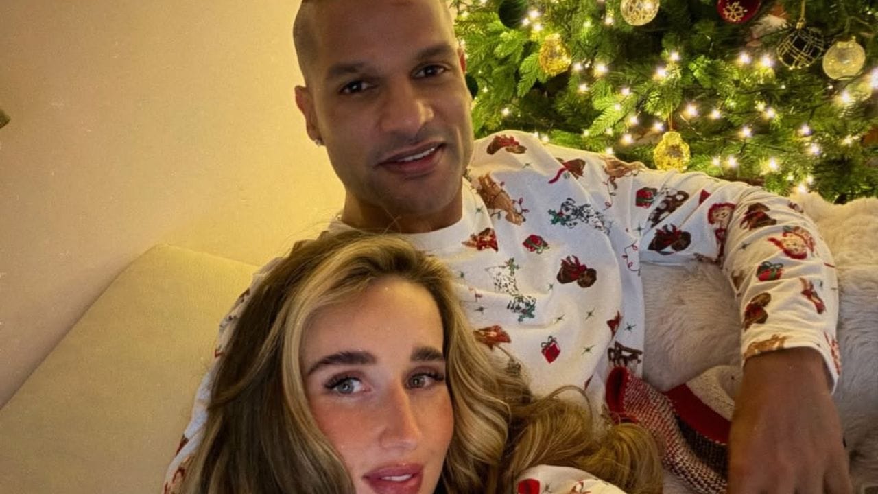 એક રિપોર્ટ મુજબ ફ્રેબ્રુઆરી મહિનામાં કપલ લગ્નના બંધનમાં બંધાશે આ લગ્ન દિલ્હીમાં રાખવામાં આવ્યા છે. જેમાં ક્રિકેટ અને બોલિવુડ બંન્ને ઈન્ડસ્ટ્રીના અનેક દિગ્ગજો લગ્નમાં સામેલ થશે.