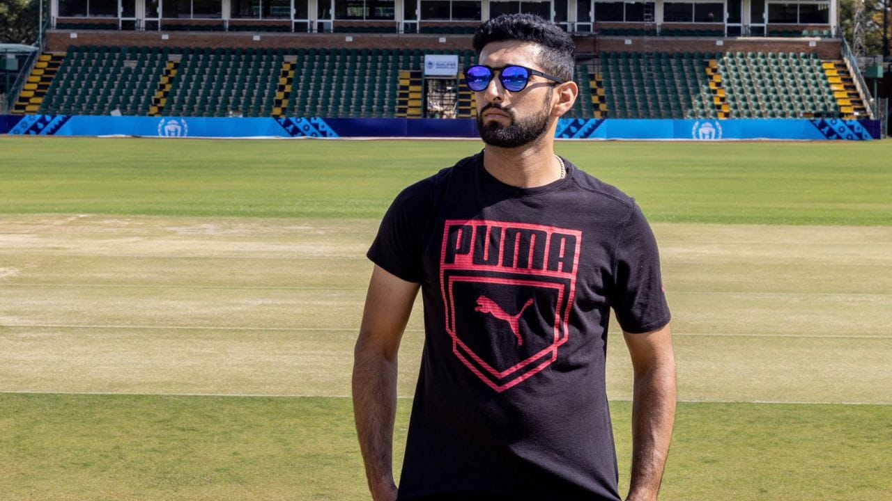 રઝા છેલ્લે ILT20 2025 અભિયાન દરમિયાન શારજાહ વોરિયર્સ તરફથી રમતા જોવા મળ્યા હતા, જ્યાં તેમણે 10 મેચ રમી હતી, જેમાં 171 રન બનાવ્યા હતા અને 10 વિકેટ લીધી હતી. તેમના ઓલરાઉન્ડ પ્રદર્શન છતાં, વોરિયર્સ 10 મેચમાંથી ત્રણ જીત સાથે ટેબલમાં તળિયે રહ્યા બાદ ટુર્નામેન્ટના પ્લેઓફ માટે ક્વોલિફાય કરવામાં નિષ્ફળ ગયા.