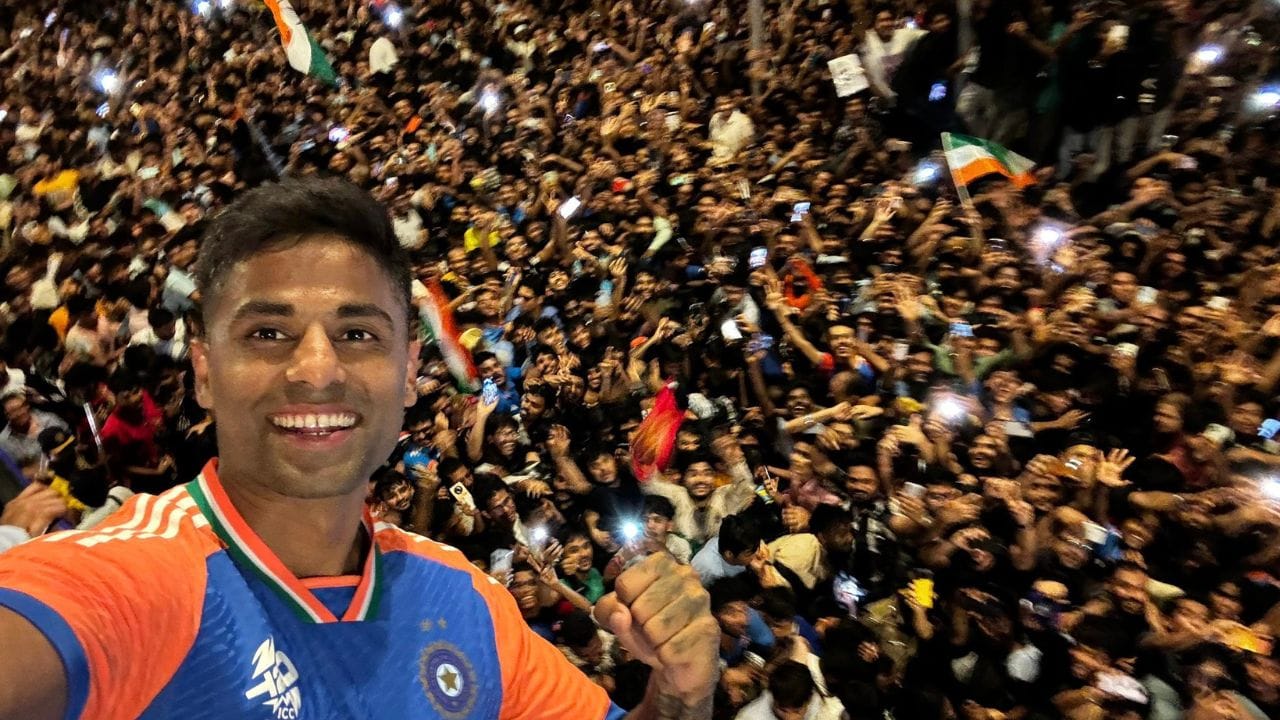 સૂર્યકુમાર યાદવ માટે પહેલી ટી20 મેચ ખુબ જ ખાસ રહેવાની છે. ટી20 વર્લ્ડકપ પહેલા ભારતીય ટીમ ન્યુઝીલેન્ડ વિરુદ્ધ 5 મેચની ટી20 સીરિઝ રમશે. આ કારણે સૂર્યકુમાર યાદવ પણ ચર્ચામાં છે.