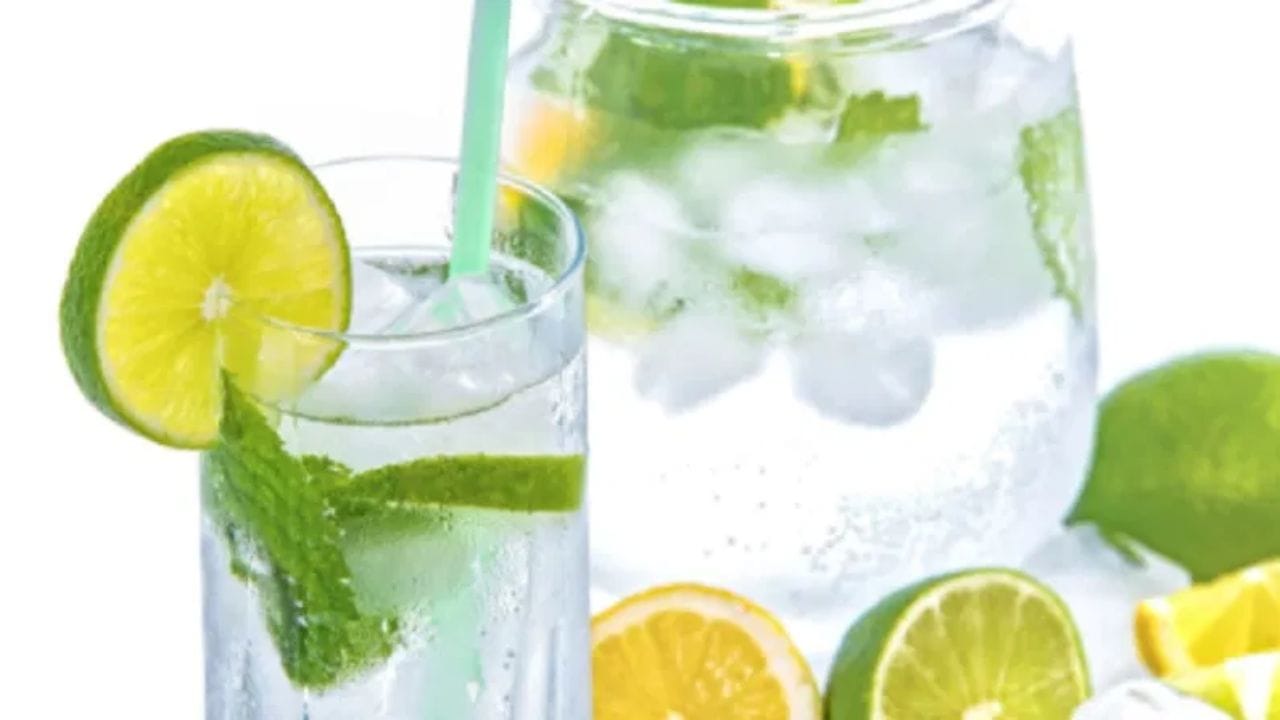 આ સિવાય જે લોકોને અતિશય એસિડિટી અથવા ગેસની સમસ્યા રહેતી હોય, તેમણે આનો ઉપયોગ કાં તો નિષ્ણાતની સલાહ મુજબ કરવો જોઈએ અથવા ખૂબ જ સાવધાનીપૂર્વક કરવો જોઈએ. બીજું કે, જેમના દાંત અત્યંત સંવેદનશીલ (સેન્સિટિવ) હોય, તેમણે પણ આના ઉપયોગથી બચવું જોઈએ. તમે ઈચ્છો તો સાવચેતીના ભાગરૂપે અઠવાડિયામાં માત્ર 4 દિવસ જ આનું સેવન કરો.