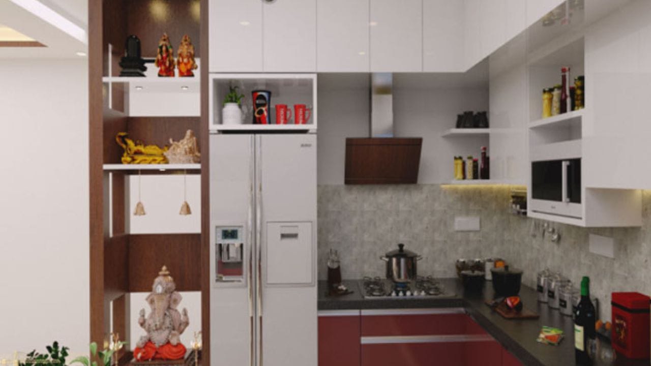 રસોડું અને મંદિર આપણા ઘરના બે ખૂબ જ મહત્વપૂર્ણ ભાગો છે. બંને સ્થળ ઉર્જાના મુખ્ય સ્ત્રોત છે. રસોડું રાજસ અને તામસિક ઉર્જા ઉત્પન્ન કરે છે, જ્યારે મંદિર સકારાત્મક ઉર્જા ઉત્પન્ન કરે છે. તેથી, જો તમારું મંદિર રસોડાની નજીક સ્થિત હોય, તો રસોડામાંથી નીકળતી ઉર્જા અને મંદિર વચ્ચે સંઘર્ષ થાય છે, જે ઘરમાં નકારાત્મક ઉર્જા ઉત્પન્ન કરે છે. ઘરમાં નકારાત્મક ઉર્જા ઉત્પન્ન થવાથી વાસ્તુ દોષો થાય છે. તેથી, વાસ્તુ શાસ્ત્ર ભલામણ કરે છે કે ઘરમાં વાસ્તુ દોષો ટાળવા માટે તમારા દેવતા હોલ રસોડાની નજીક ન હોવો જોઈએ.
