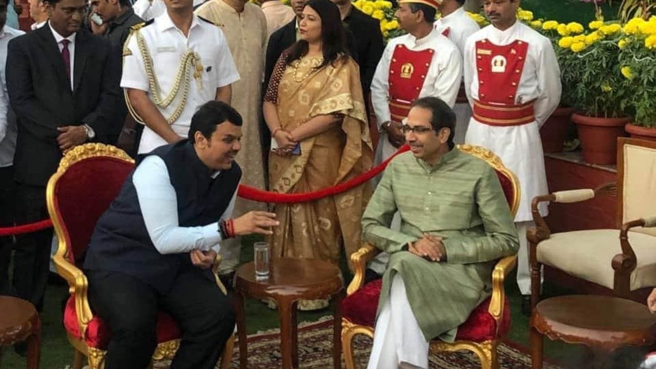 ઉદ્ધવ ઠાકરે 2013 થી 2022 સુધી શિવસેનાના નેતા 2003 થી 2013 સુધી કાર્યકારી પ્રમુખ અને 2006 થી 2019 સુધી સામનાના મુખ્ય સંપાદક પણ હતા.