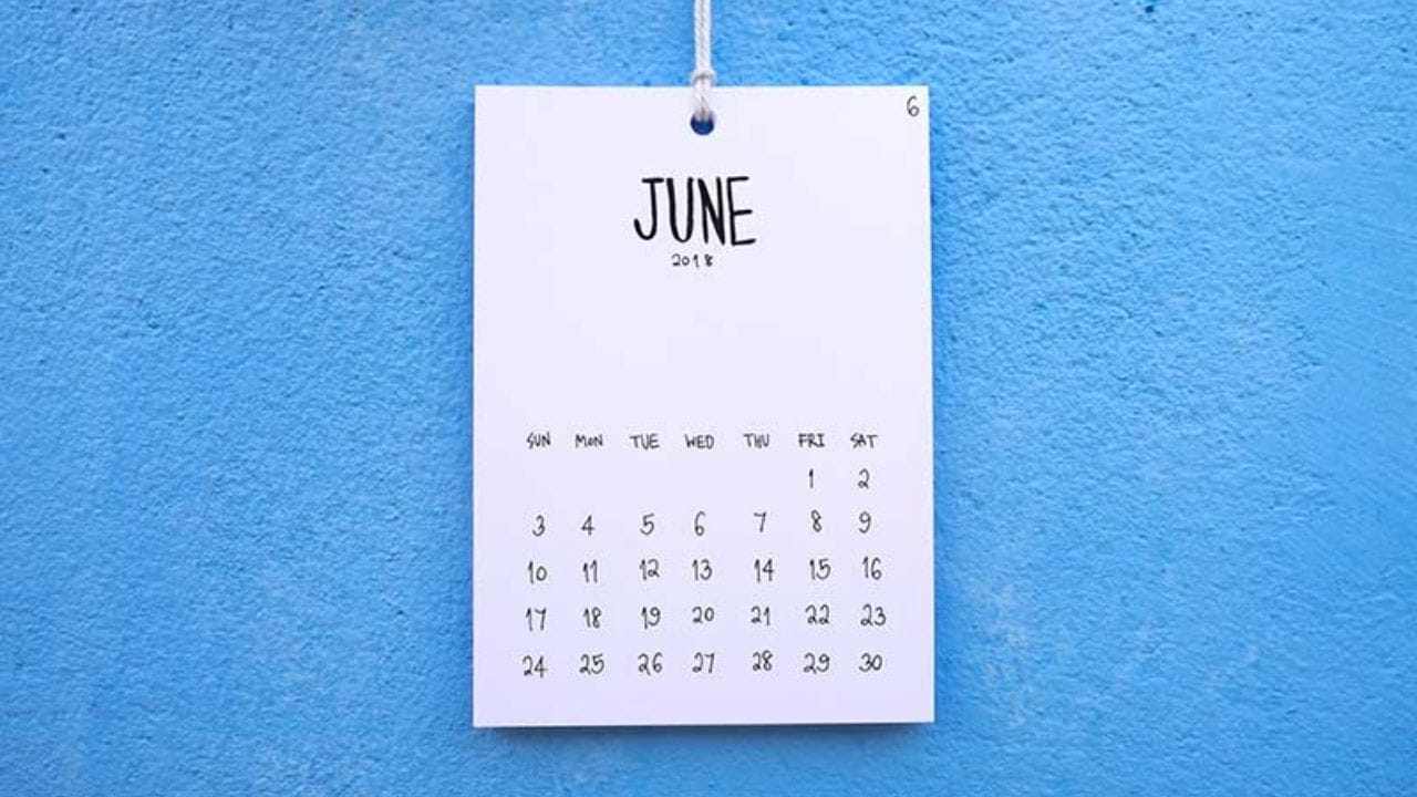 (Disclaimer - આ લેખમાં સમાવિષ્ટ કોઈપણ માહિતી/સામગ્રી/ગણતરીની ચોકસાઈ અથવા વિશ્વસનીયતાની ખાતરી આપવામાં આવતી નથી. આ માહિતી વિવિધ માધ્યમો/જ્યોતિષીઓ/ઉપદેશો/માન્યતાઓ/ધાર્મિક ગ્રંથોમાંથી એકત્રિત કરીને તમારા સુધી પહોંચાડવામાં આવી છે. અમારો ઉદ્દેશ્ય ફક્ત માહિતી પહોંચાડવાનો છે. વાંચકોએ તેને ફક્ત માહિતી તરીકે જ માનવી જોઈએ. આ ઉપરાંત તેના કોઈપણ ઉપયોગ માટે વાંચકો પોતે જવાબદાર રહેશે.)(All Image Symbolic)
