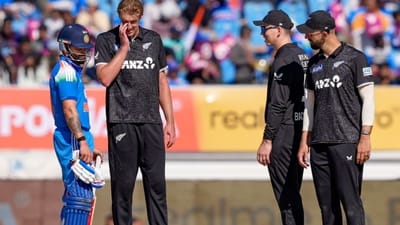 વનડે બેટ્સમેન વિરાટ કોહલીએ સચિન તેંડુલકરનો એક મોટો રેકોર્ડ તોડ્યો છે. કિંગ કોહલીએ આ રેકોર્ડ રાજકોટમાં તોડ્યો છે. તો ચાલો જાણીએ કે, આ રેકોર્ડ ક્યો છે.