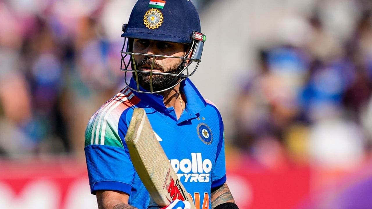 તમને જણાવી દઈએ કે, ભારત અને ન્યુઝીલેન્ડ વચ્ચે ત્રણ મેચની વનડે સીરિઝની બીજી મેચ રાજકોટમાં યોજાય હતી. ટીમ ઈન્ડિયાએ આ મેચમાં 284 રન બનાવ્યા છે. સીરિઝ બરાબર કરવા માટે ન્યુઝીલેન્ડને 285 રન બનાવવા પડશે.