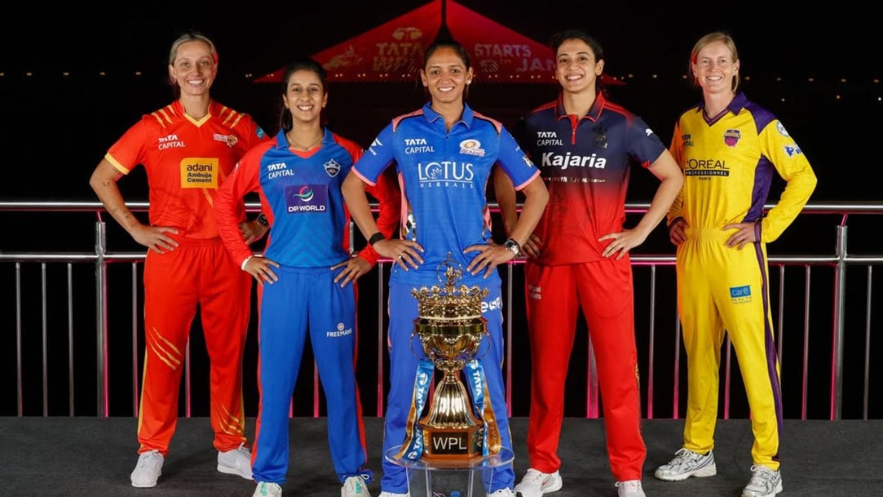 ત્રીજા સ્થાને 4 પોઈન્ટ સાથે મુંબઈ ઈન્ડિયન્સની ટીમ છે. દિલ્હી કેપિટલ્સ અને યુપી વોરિયર્સના પણ આટલા પોઈન્ટ છે. પરંતુ રન રેટમાં પાછળ રહેવાના કારણે ક્રમશ ચોથા અને પાંચમા નંબર પર છે.