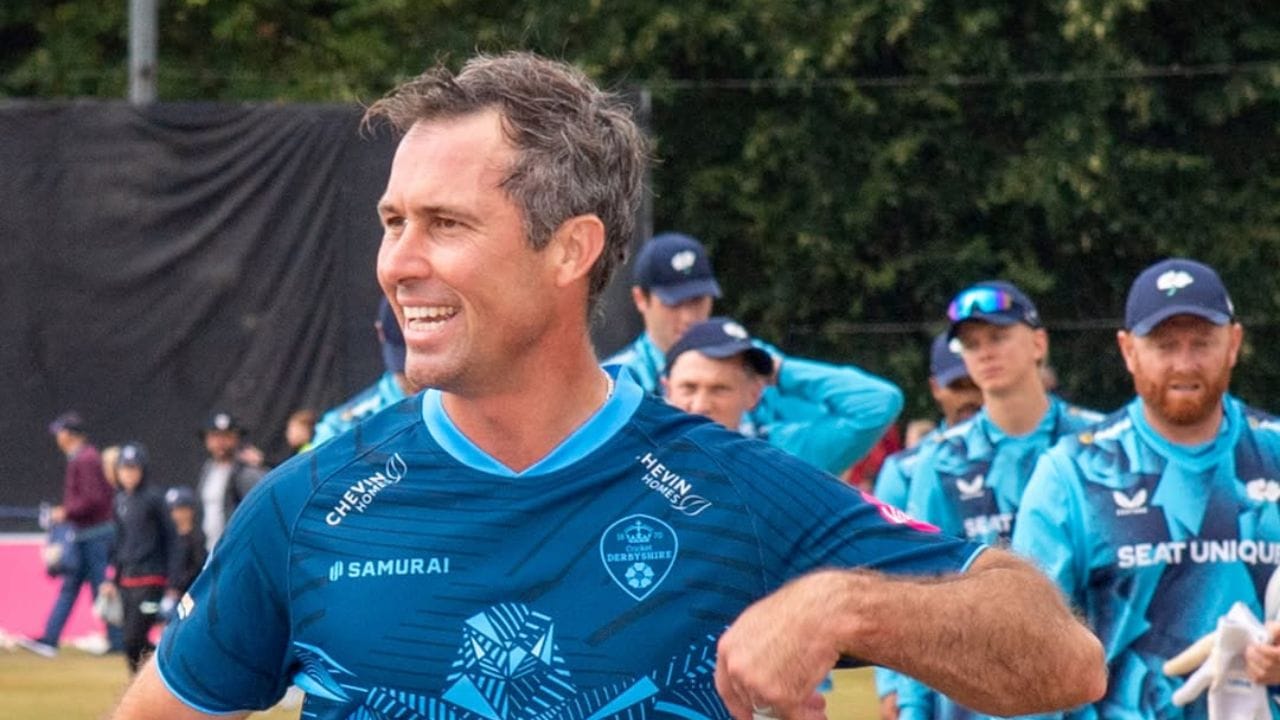 2015માં તેઓ બેલ્પર હોકી ક્લબમાં હોકી ડિરેક્ટર બન્યા હતા. તેમના ભાઈ લોયડ પણ સાઉથ આફ્રિકા માટે હોકી રમ્યા છે.   