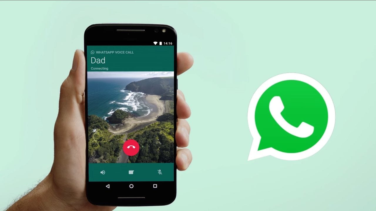 જો તમે કોઈને WhatsApp પર કૉલ કરો છો અને તે પહેલેથી જ બીજા કૉલ પર છે, તો સ્ક્રીન સ્પષ્ટપણે "On another call" પ્રદર્શિત થાય છે. આ તરત જ સૂચવે છે કે તે વ્યક્તિ કોઈ બીજા સાથે વાત કરી રહી છે અને હાલમાં તમારા કૉલનો જવાબ આપી શકતી નથી.