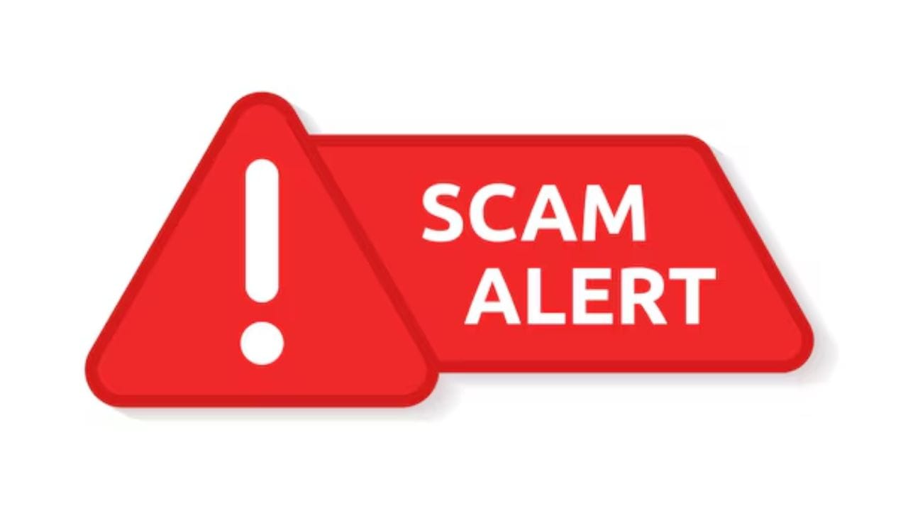 સૌપ્રથમ પુરાવા ભેગા કરો: ટૂર કંપની સાથે થયેલી વાતચીત, પેમેન્ટની રસીદ, બેંક ટ્રાન્ઝેક્શન, વોટ્સએપ ચેટ, ઇમેલ, જાહેરાતના સ્ક્રીનશોટ વગેરે તમામ પુરાવા સાચવી રાખો. આ પુરાવા આગળની કાનૂની કાર્યવાહી માટે અત્યંત મહત્વના છે.