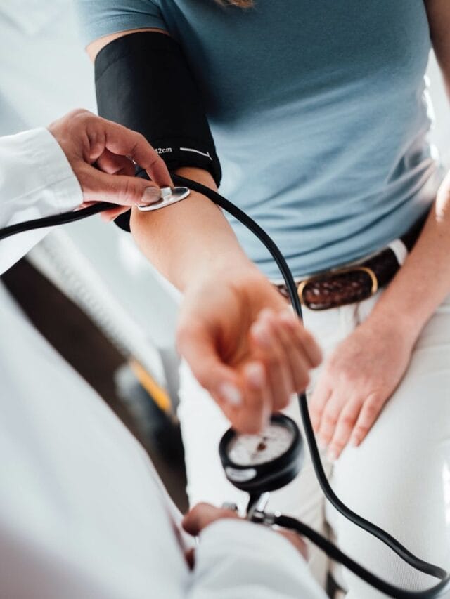 Health : શિયાળામાં બ્લડ પ્રેશરને કંટ્રોલમાં રાખવા આ વસ્તુઓ ખાઓ