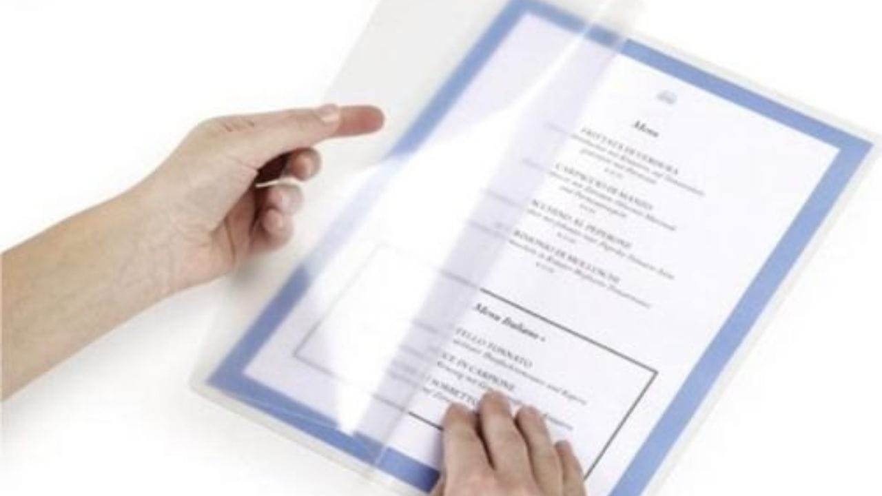 લેમિનેશન કરાવવું કાયદેસર સંપૂર્ણ રીતે પ્રતિબંધિત નથી, પરંતુ મહત્વપૂર્ણ અને કાનૂની દસ્તાવેજો માટે તે ટાળવું વધુ સુરક્ષિત છે. ખોટી જગ્યાએ લેમિનેશન કરાવવાથી ભવિષ્યમાં કોર્ટ, બેંક અથવા સરકારી ઓફિસમાં મુશ્કેલી ઊભી થઈ શકે છે. તેથી દસ્તાવેજના પ્રકાર અનુસાર નિર્ણય લેવો જ યોગ્ય રહેશે.
