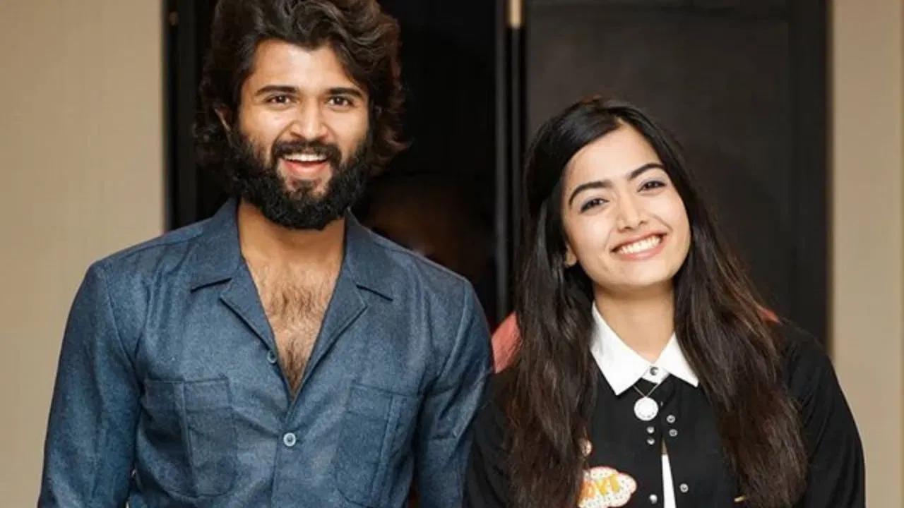 દક્ષિણના સુપરસ્ટાર વિજય દેવેરાકોંડા અને રશ્મિકા મંદાનાએ વારંવાર તેમના અંગત જીવનને લઈને હેડલાઇન્સ બનાવી છે. ઘણા સમયથી એવી અટકળો ચાલી રહી હતી કે બંને ટૂંક સમયમાં લગ્ન કરી શકે છે. ઓક્ટોબર 2025 માં, વિજયની ટીમે તેમની સગાઈની પુષ્ટિ કરી હતી. તાજેતરમાં, સમાચાર આવ્યા હતા કે બંને 26 ફેબ્રુઆરીએ ઉદયપુરમાં લગ્ન કરશે. હવે, રશ્મિકા મંડન્નાએ આ બધી અફવાઓ પર પોતાનું મૌન તોડ્યું છે.