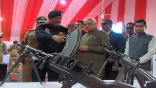 ભારતીય સૈન્ય- સુરક્ષા દળ દ્વારા ઉપયોગમાં લેવાતા શસ્ત્રોનુ પ્રદર્શન નિહાળતા સીએમ ભૂપેન્દ્ર પટેલ