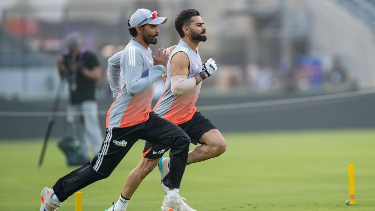 ટીમ ઈન્ડિયા 2026 ની શરૂઆત ન્યુઝીલેન્ડ સામેની ODI સીરિઝથી કરવા જઈ રહી છે.વનડે ફોર્મેટમાં ભારત અને ન્યુઝીલેન્ડ વચ્ચે હેડ ટુ હેડ રેકોર્ડ વિશે જાણીએ.