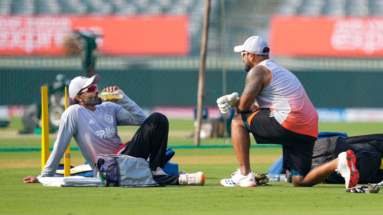 ભારત અને ન્યુઝીલેન્ડ વચ્ચે 11 જાન્યુઆરીથી 3 મેચની વનડે સીરિઝ શરુ થશે. જેમાં પહેલી મેચ વડોદરાના બીસીએ સ્ટેડિયમમાં રમાશે. બંન્ને ટીમોની નજર આ સીરિઝને જીતી વર્ષ 2026ની શરુઆત શાનદાર રીતે કરવા માંગે છે.