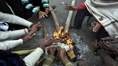 ગુજરાતમા વર્તમાન શિયાળામાં પહેલીવાર ઠંડીનો પારો ગગડીને પહોંચ્યો 8 ડિગ્રીએ, રાજકોટમાં 9.5, ડીસામાં 10.8 ડિગ્રી નોંધાઈ ઠંડી