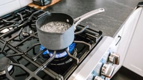 ઉકાળેલું પાણી ક્યારે ખતરનાક બને છે? જાણો